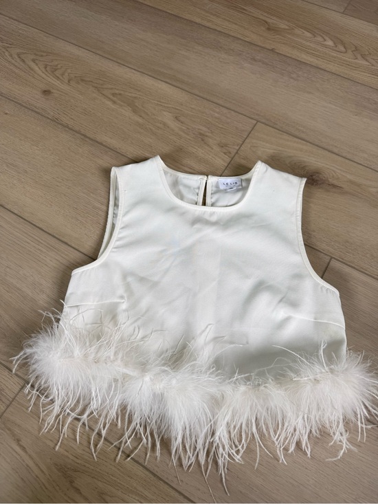 Le Lis Tops - Le Lis White Feather Trim Sleeveless Crop Top